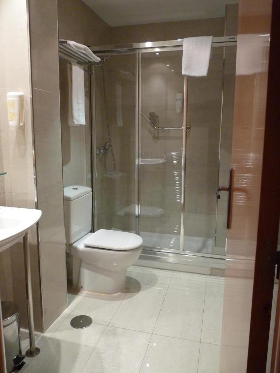 Hotel 4C Puerta Europa Madrid Rom bilde