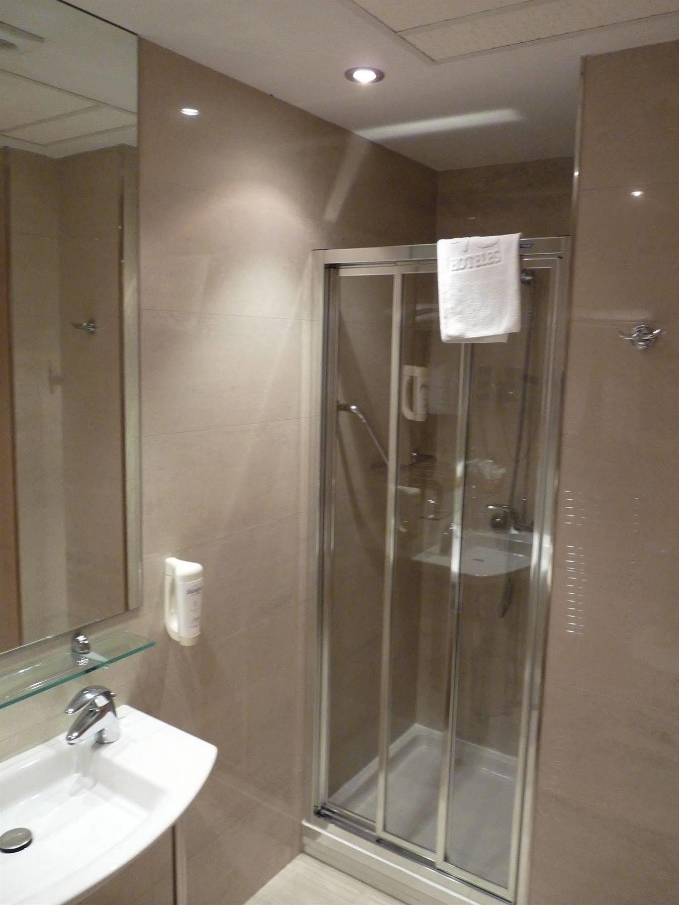 Hotel 4C Puerta Europa Madrid Eksteriør bilde
